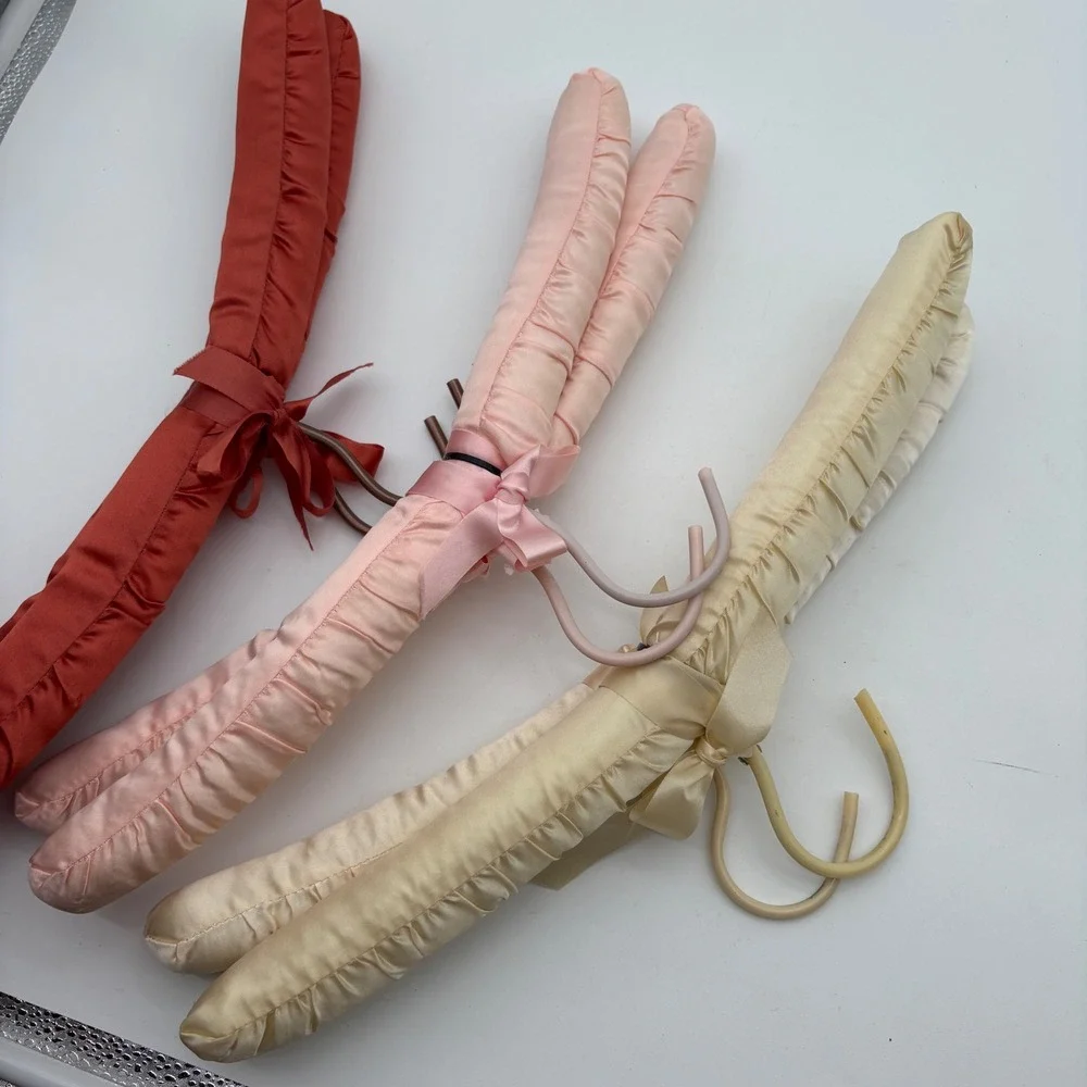 Set of 6 Vintage Padded Satin Clothes Hangers Pink Cream Red Ribbon Bows